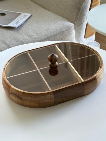 مضيفه خشب مقسم