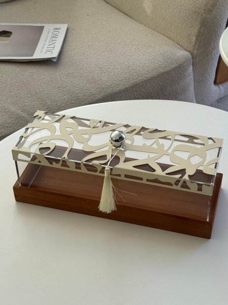 مضيفه خشب غطا اكرلك بالخط العربي <br> <span class='text-color-warm'>نفذت الكمية (Sold Out)</span>