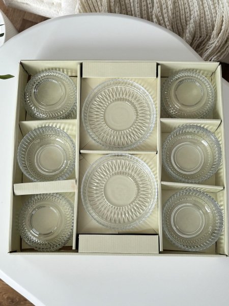 6 صحون مكسرات + 6 صحون سفح محزز مبزر