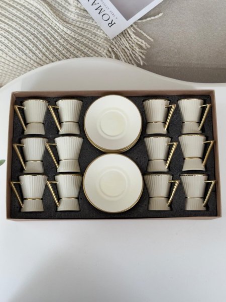 فناجين قهوه بورسلان محزز مذهب 12+12