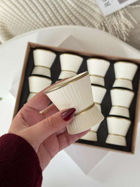 فناجين ساده بورسلان محزز مذهب / 12