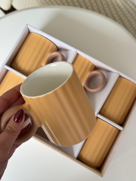 طقم / 6 مج كبير بورسلان محزز