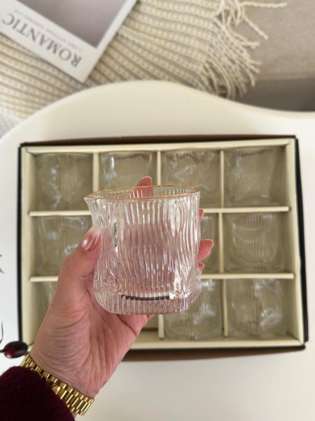 كاسات عصير / 12 محزز مموج حز ذهبي