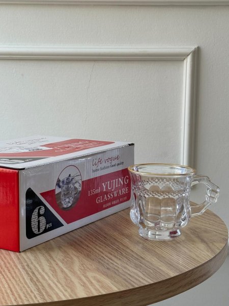 كاسات شاي شفاف حز ذهبي / 6