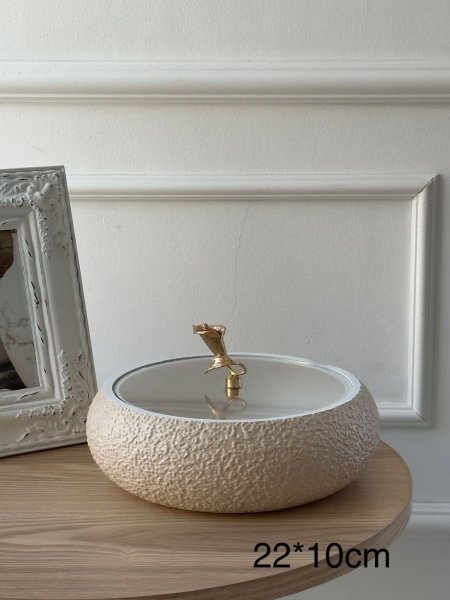 مضيفه جبصين بدون قاعده